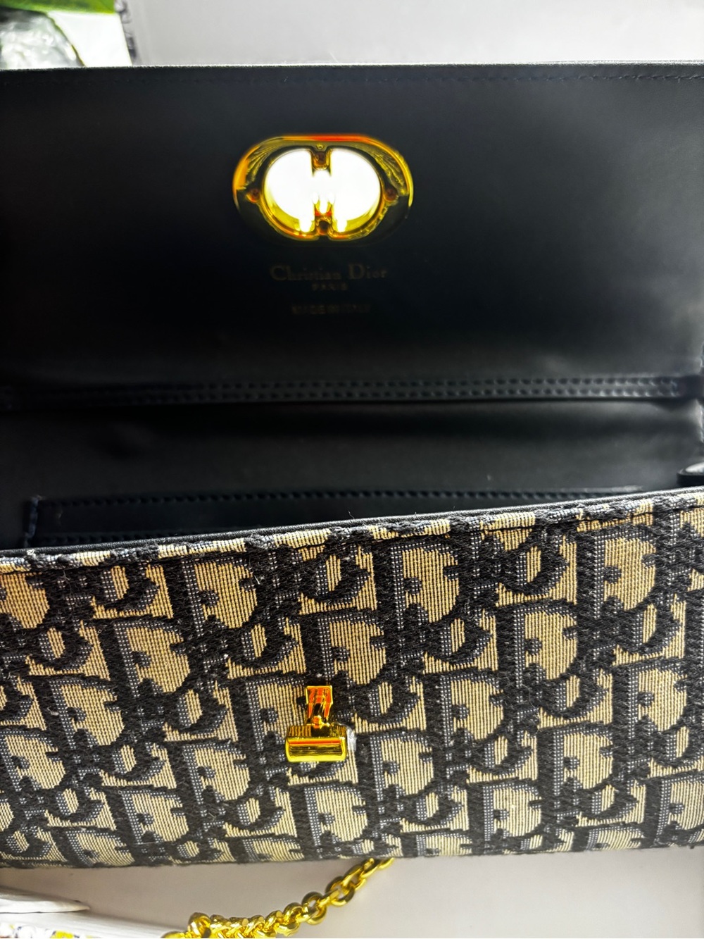 Dior Black Leather Crossbody with Gold CD Chain - Picture 4 of 16